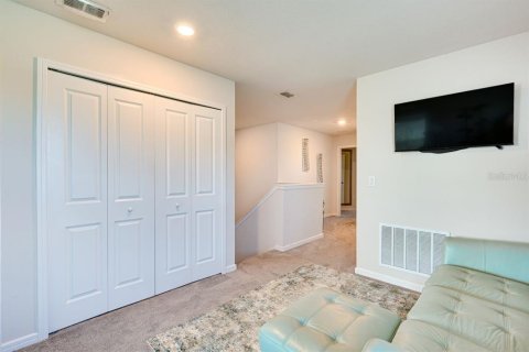 Townhouse in Wesley Chapel, Florida 3 bedrooms, 168.9 sq.m. № 2205373 - photo 17
