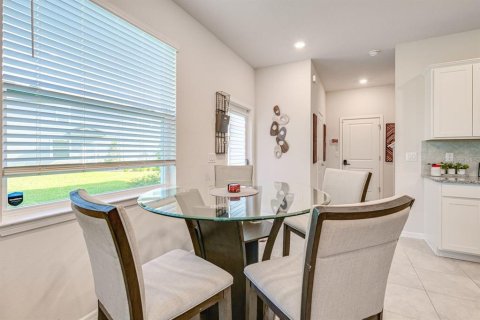 Townhouse in Wesley Chapel, Florida 3 bedrooms, 168.9 sq.m. № 2205373 - photo 13