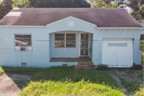 Terrain à Miami, Floride № 2016519