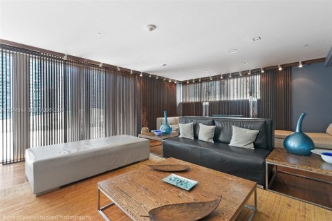 Condo in Miami, Florida, 1 bedroom  № 2145851 - photo 26