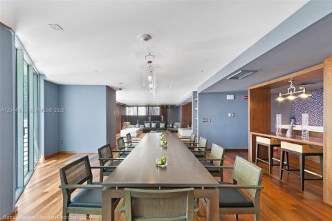 Condo in Miami, Florida, 1 bedroom  № 2145851 - photo 30