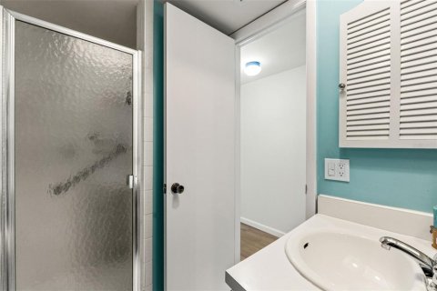 Condo in New Port Richey, Florida, 2 bedrooms  № 2111534 - photo 10