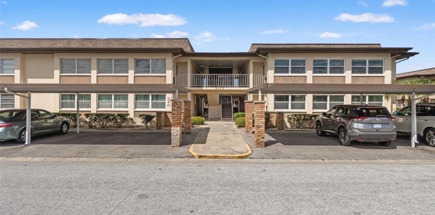 Condo in New Port Richey, Florida, 2 bedrooms  № 2111534