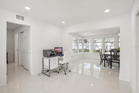 Casa en venta en Saint Petersburg, Florida, 3 dormitorios, 166.39 m2 № 1546944 - foto 25