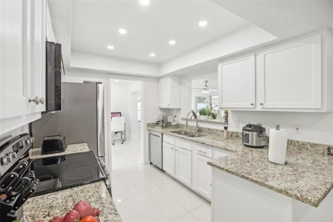Casa en venta en Saint Petersburg, Florida, 3 dormitorios, 166.39 m2 № 1546944 - foto 18