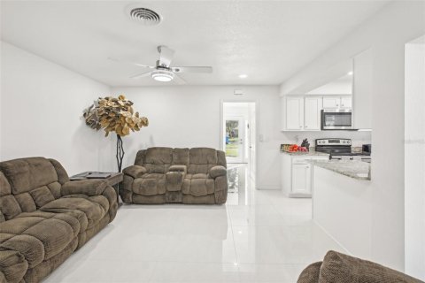 Casa en venta en Saint Petersburg, Florida, 3 dormitorios, 166.39 m2 № 1546944 - foto 12
