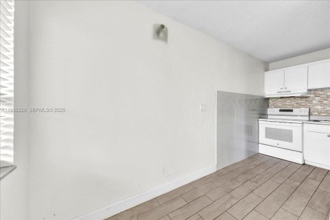 Apartment in Fort Lauderdale, Florida 1 bedroom, 1909.33 sq.m. № 1994468 - photo 11