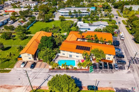 Apartment in Fort Lauderdale, Florida 1 bedroom, 1909.33 sq.m. № 1994468 - photo 4