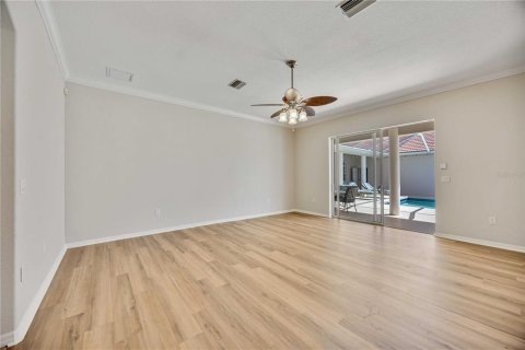 House in Parrish, Florida 5 bedrooms, 473.15 sq.m. № 1578522 - photo 28