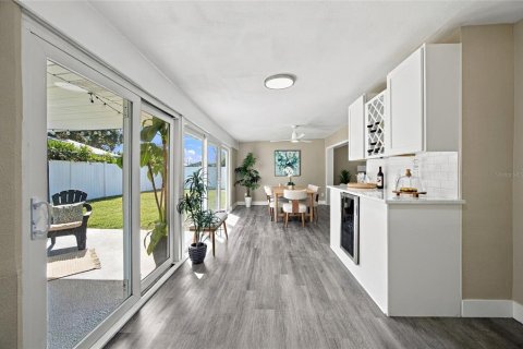 Villa ou maison à vendre à Largo, Floride: 4 chambres, 182.18 m2 № 2437402 - photo 18