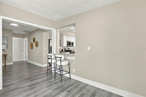 Villa ou maison à vendre à Largo, Floride: 4 chambres, 182.18 m2 № 2437402 - photo 17
