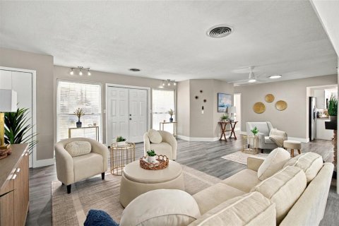 Villa ou maison à vendre à Largo, Floride: 4 chambres, 182.18 m2 № 2437402 - photo 8