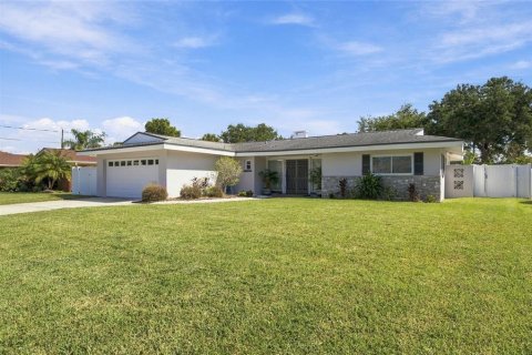 Villa ou maison à Largo, Floride 4 chambres, 182.18 m2 № 2437402