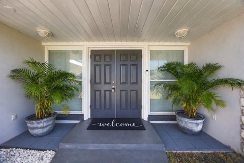Villa ou maison à vendre à Largo, Floride: 4 chambres, 182.18 m2 № 2437402 - photo 2