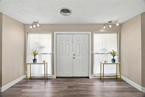 Villa ou maison à vendre à Largo, Floride: 4 chambres, 182.18 m2 № 2437402 - photo 5