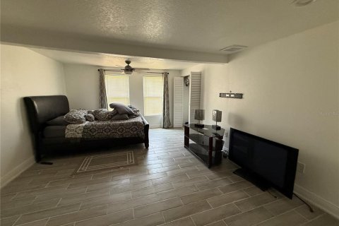 House in Tampa, Florida 3 bedrooms, 134.52 sq.m. № 1775458 - photo 11