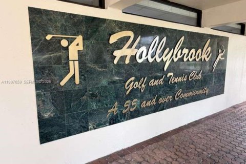 Снять в аренду кондоминиум в Пемброк-Пайнс, Флорида 2 спальни, 108.7м2, № 2065272 - фото 14