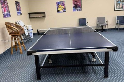 Снять в аренду кондоминиум в Пемброк-Пайнс, Флорида 2 спальни, 108.7м2, № 2065272 - фото 19