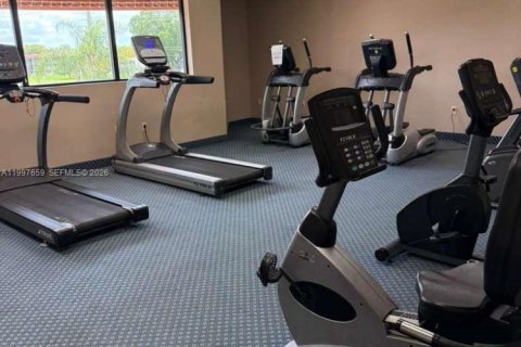 Снять в аренду кондоминиум в Пемброк-Пайнс, Флорида 2 спальни, 108.7м2, № 2065272 - фото 18