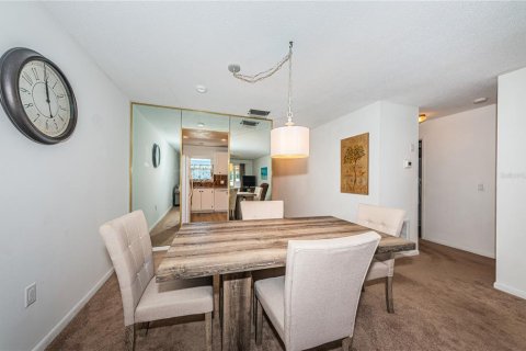 Condominio en venta en Gulfport, Florida, 2 dormitorios, 116.13 m2 № 1584456 - foto 7