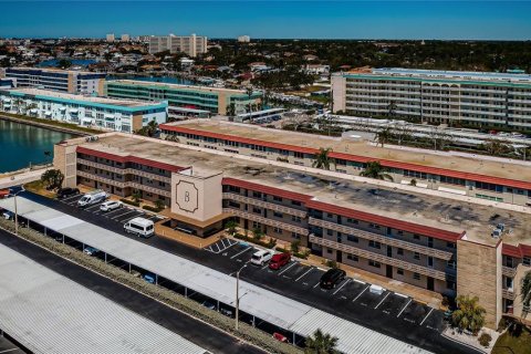 Condominio en venta en Gulfport, Florida, 2 dormitorios, 116.13 m2 № 1584456 - foto 29