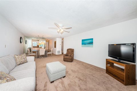 Condominio en venta en Gulfport, Florida, 2 dormitorios, 116.13 m2 № 1584456 - foto 10