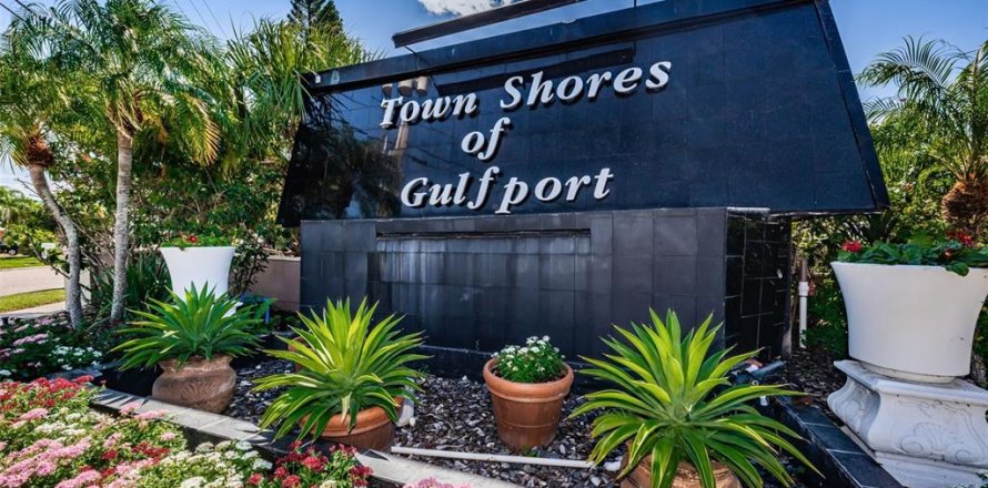 Condominio en Gulfport, Florida, 2 dormitorios  № 1584456