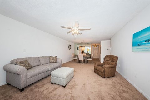 Condominio en venta en Gulfport, Florida, 2 dormitorios, 116.13 m2 № 1584456 - foto 9