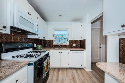 Condominio en venta en Gulfport, Florida, 2 dormitorios, 116.13 m2 № 1584456 - foto 6