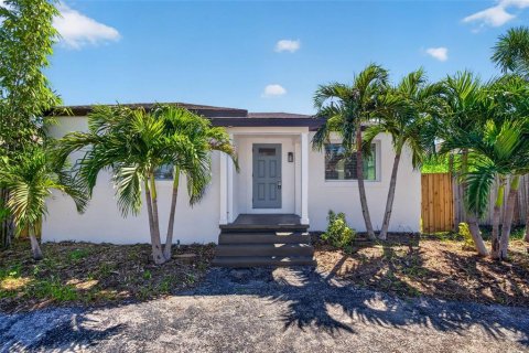Casa en Saint Petersburg, Florida 2 dormitorios, 97.92 m2 № 2361077