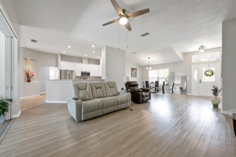 Casa en venta en Leesburg, Florida, 3 dormitorios, 176.98 m2 № 1873826 - foto 3