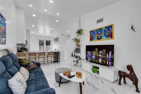 Купить виллу или дом в Мирамар, Флорида 3 спальни, 109.44м2, № 1996990 - фото 7