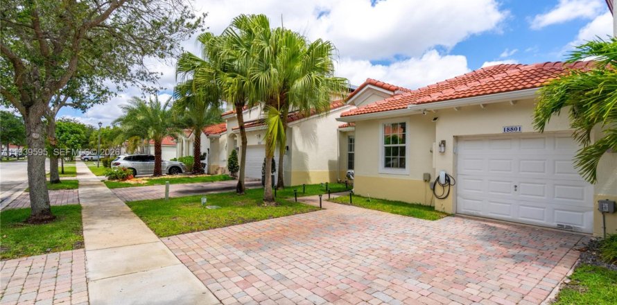 Дом в Мирамар, Флорида 3 спальни, 109.44м2 № 1996990