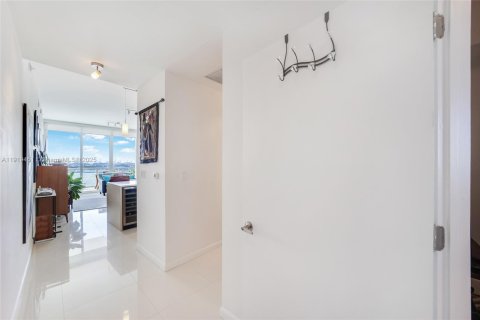 Condominio en venta en Miami, Florida, 2 dormitorios, 105.44 m2 № 2018216 - foto 30