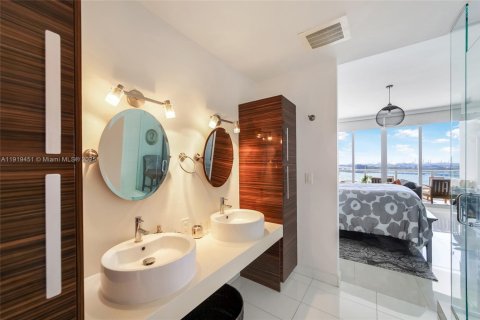Condominio en venta en Miami, Florida, 2 dormitorios, 105.44 m2 № 2018216 - foto 27