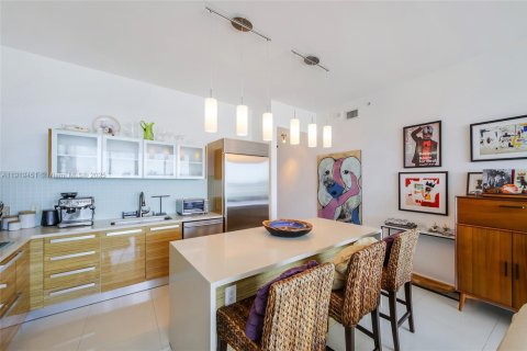 Condominio en venta en Miami, Florida, 2 dormitorios, 105.44 m2 № 2018216 - foto 16
