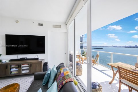 Condominio en venta en Miami, Florida, 2 dormitorios, 105.44 m2 № 2018216 - foto 12