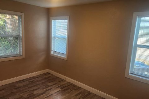 Villa ou maison à vendre à Daytona Beach, Floride: 4 chambres, 100.33 m2 № 2415447 - photo 10