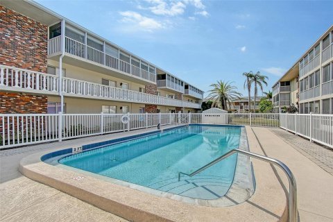 Copropriété à vendre à Sarasota, Floride: 2 chambres, 98.1 m2 № 1681708 - photo 20