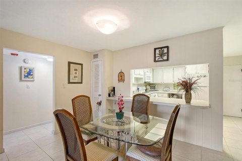 Copropriété à vendre à Sarasota, Floride: 2 chambres, 98.1 m2 № 1681708 - photo 5
