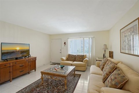 Copropriété à vendre à Sarasota, Floride: 2 chambres, 98.1 m2 № 1681708 - photo 7