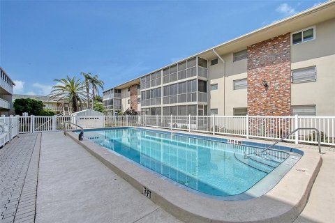 Copropriété à vendre à Sarasota, Floride: 2 chambres, 98.1 m2 № 1681708 - photo 21