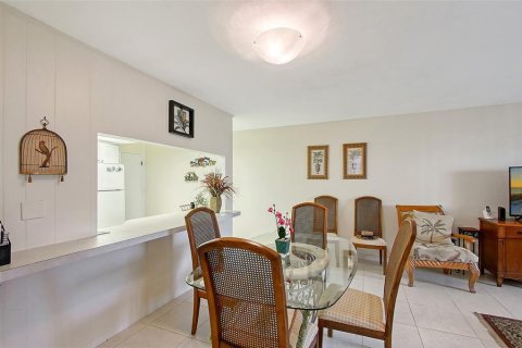 Copropriété à vendre à Sarasota, Floride: 2 chambres, 98.1 m2 № 1681708 - photo 6