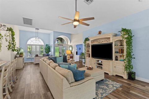 Villa ou maison à vendre à Cape Coral, Floride: 3 chambres, 193.42 m2 № 2361418 - photo 8