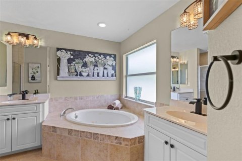 Villa ou maison à vendre à Cape Coral, Floride: 3 chambres, 193.42 m2 № 2361418 - photo 16