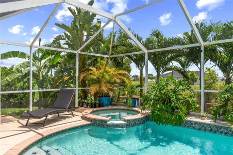 Villa ou maison à vendre à Cape Coral, Floride: 3 chambres, 193.42 m2 № 2361418 - photo 27
