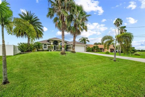 Villa ou maison à vendre à Cape Coral, Floride: 3 chambres, 193.42 m2 № 2361418 - photo 30