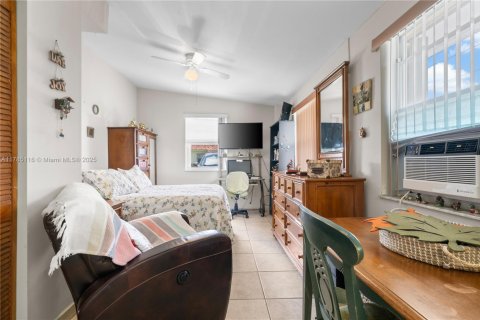 Villa ou maison à vendre à Miami, Floride: 3 chambres, 128.02 m2 № 1863802 - photo 28