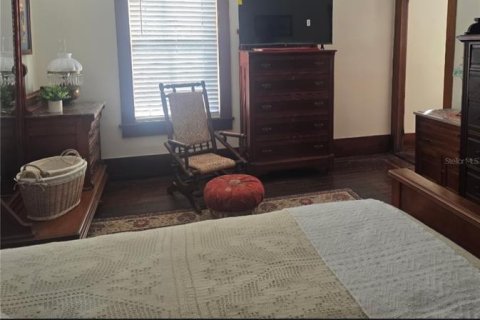 House in Crescent City, Florida 2 bedrooms, 195.09 sq.m. № 2403715 - photo 9