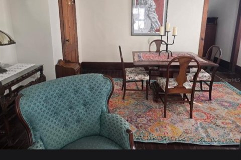House in Crescent City, Florida 2 bedrooms, 195.09 sq.m. № 2403715 - photo 6